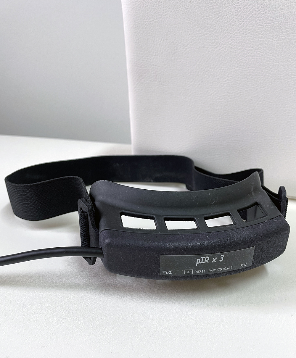Biofeedback-Gerät pIRx3 zur Messung der Temperaturabstrahlung an der Stirn